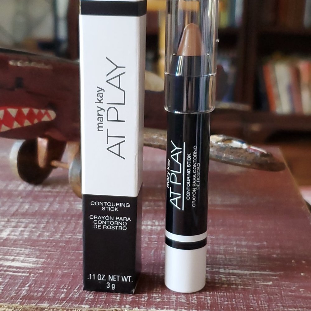 Sculpt 1 - Limited-Ed. Mary Kay At Play Contouring Stick